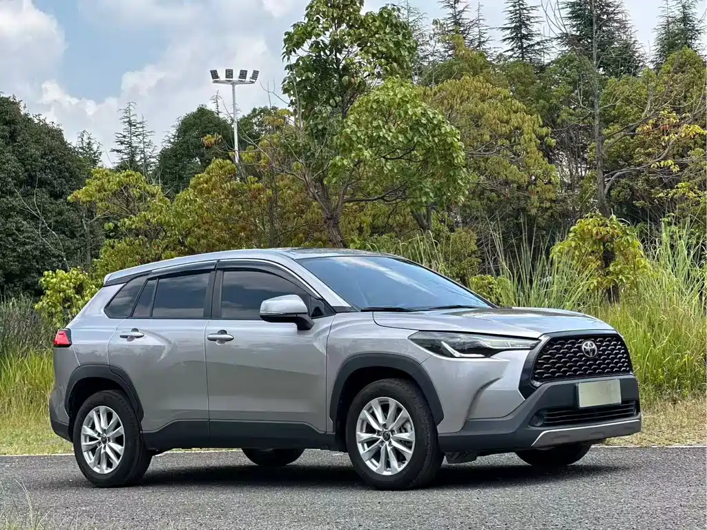 Toyota Corolla Cross — фото 3