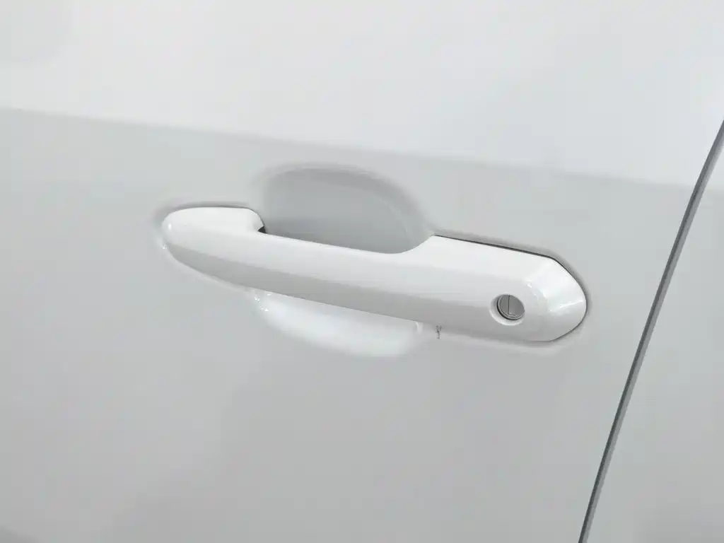 Toyota RAV4 — фото 18