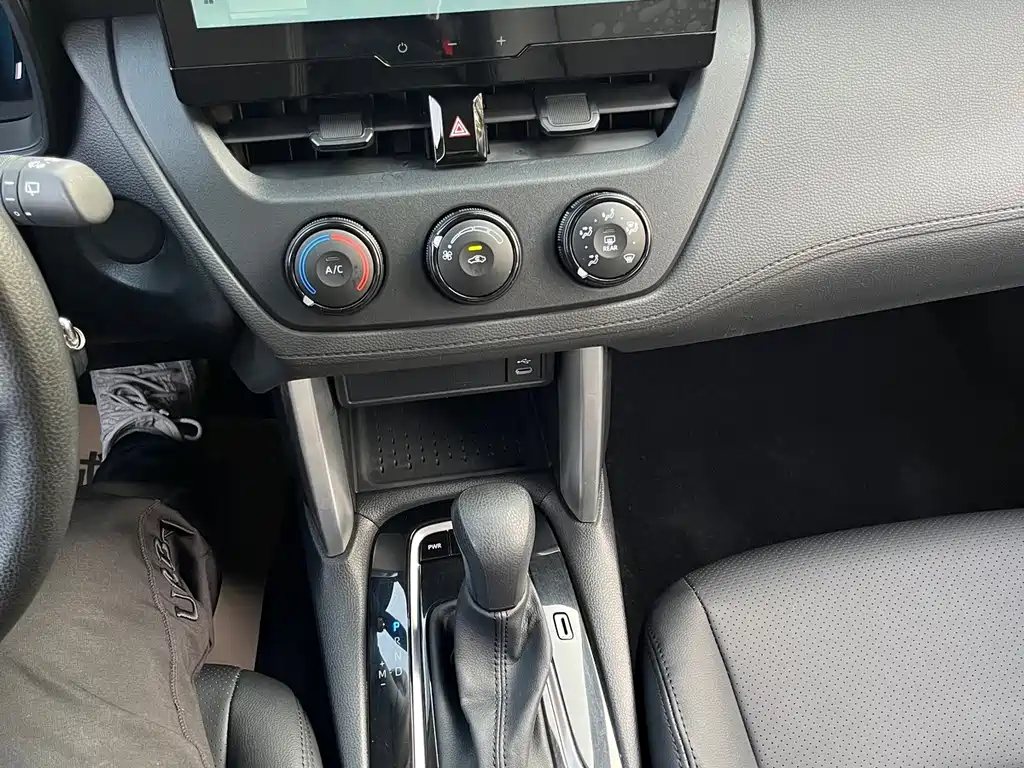 Toyota Corolla Cross — фото 14