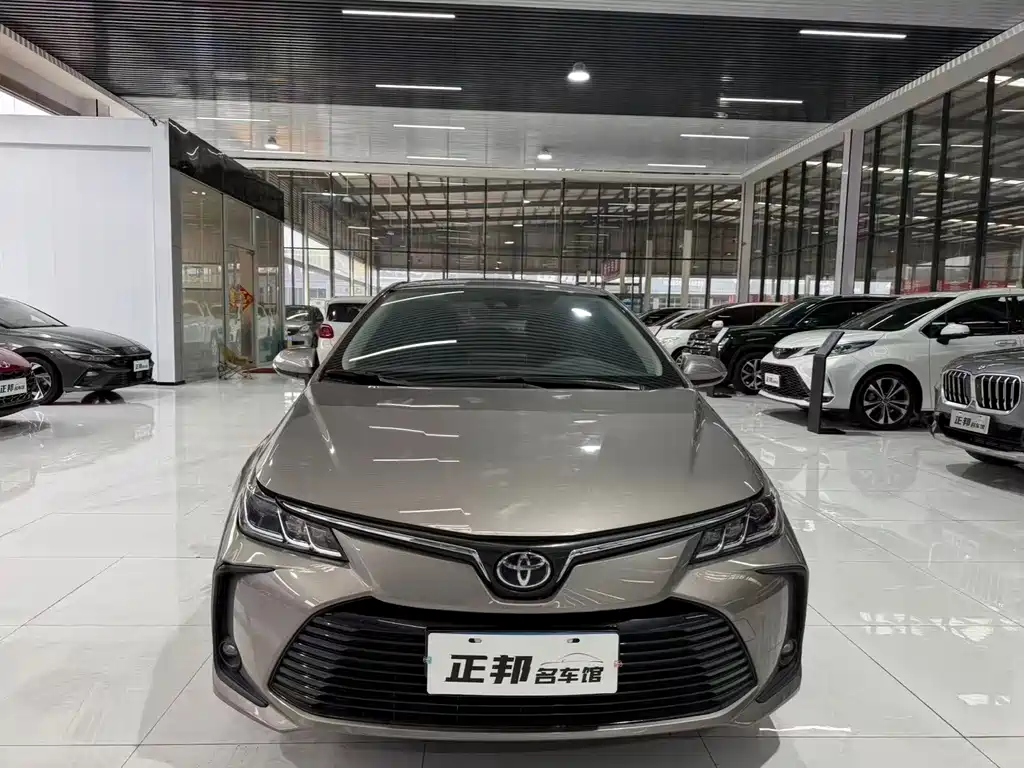 Toyota Corolla — фото 2