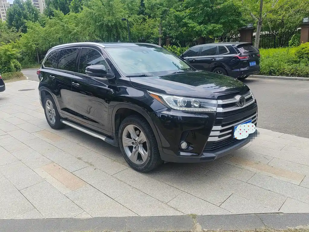 Toyota Highlander — фото 5