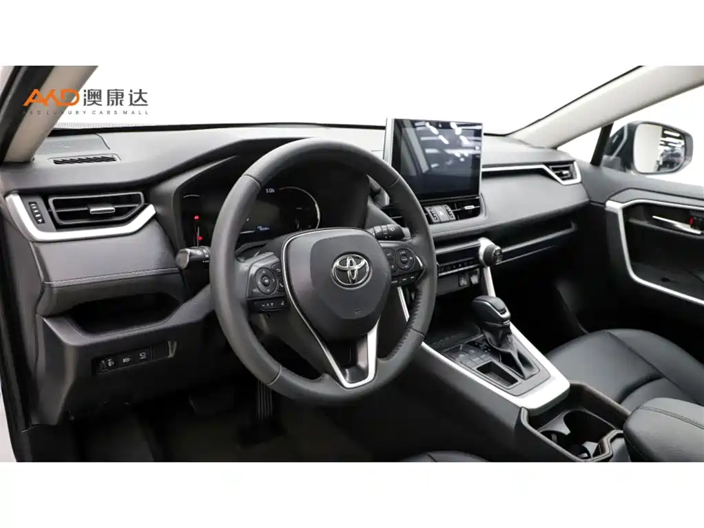 Toyota RAV4 — фото 6