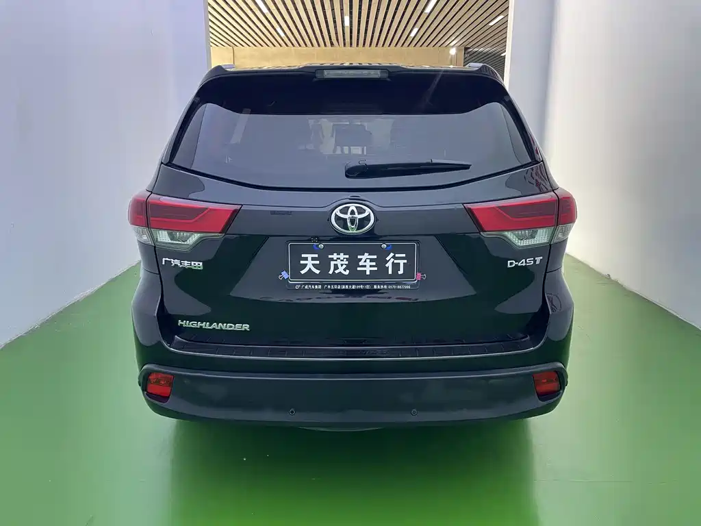 Toyota Highlander — фото 15