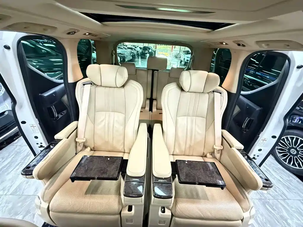 Toyota Vellfire — фото 7