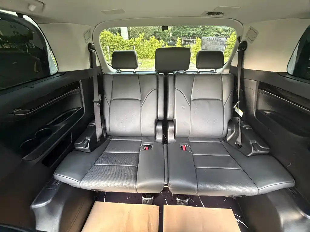 Toyota Vellfire — фото 20