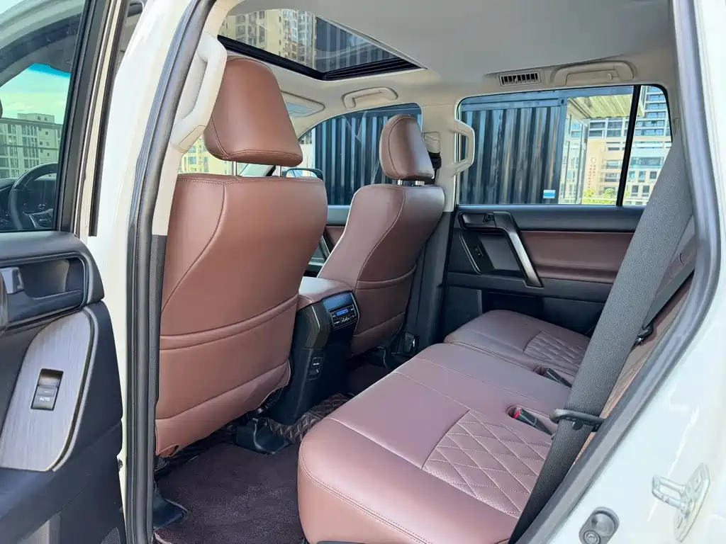 Toyota Prado (Import) — фото 6