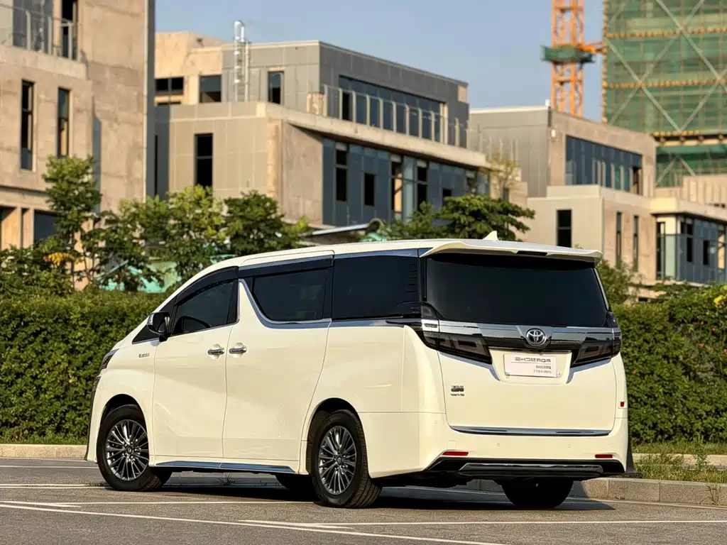 Toyota Vellfire — фото 6