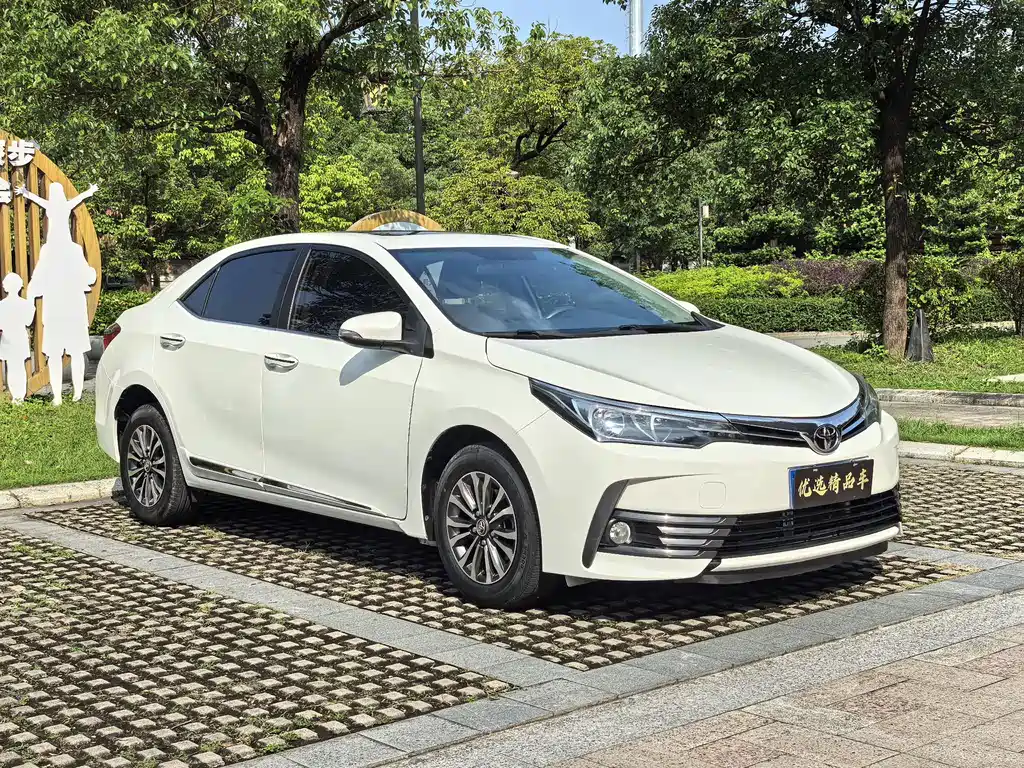 Toyota Corolla — фото 3
