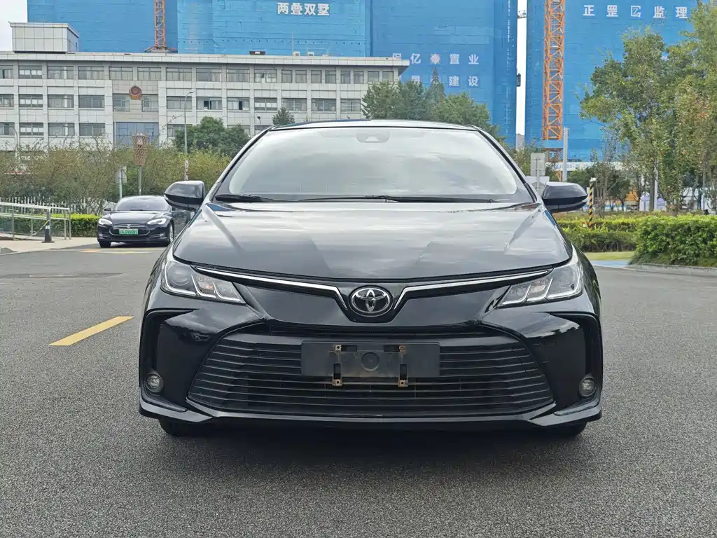 Toyota Corolla — фото 2