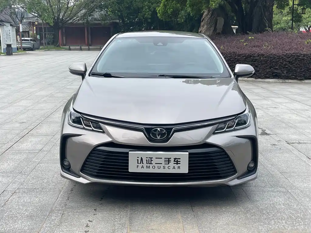 Toyota Corolla — фото 2