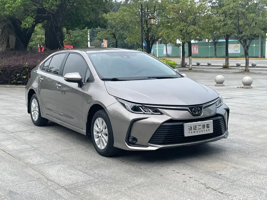 Toyota Corolla — фото 3