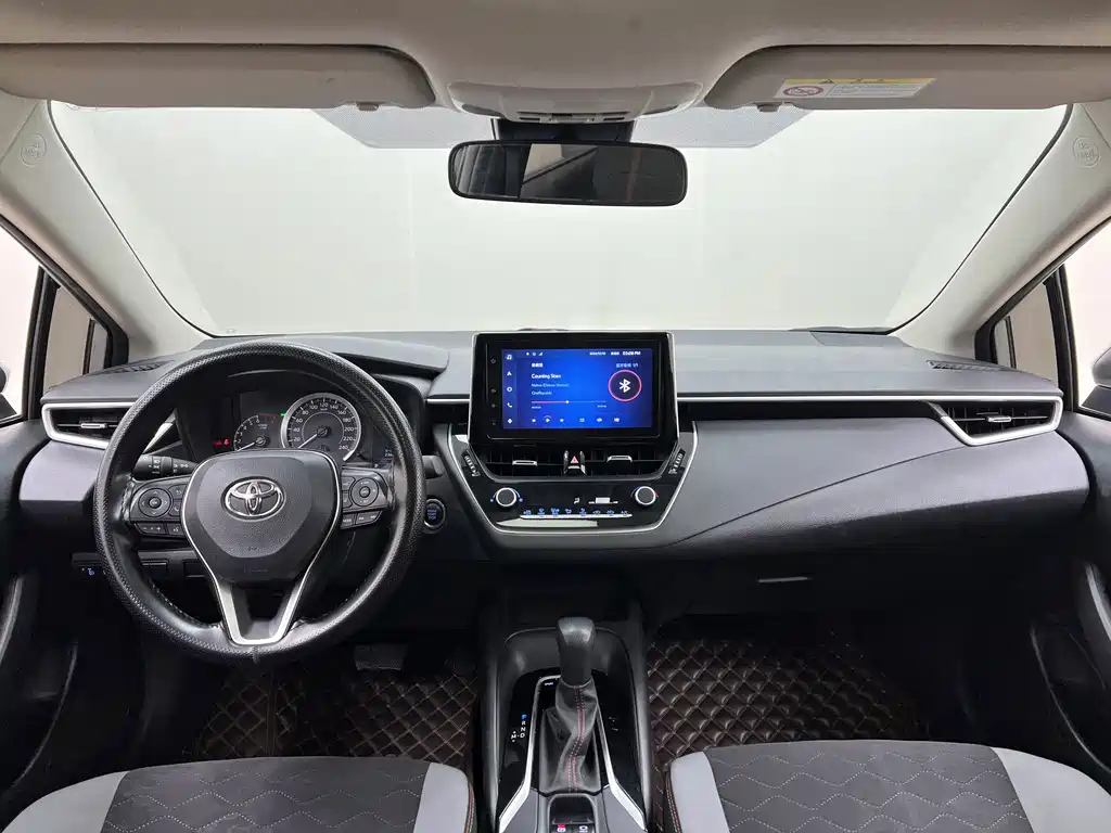 Toyota Corolla — фото 14