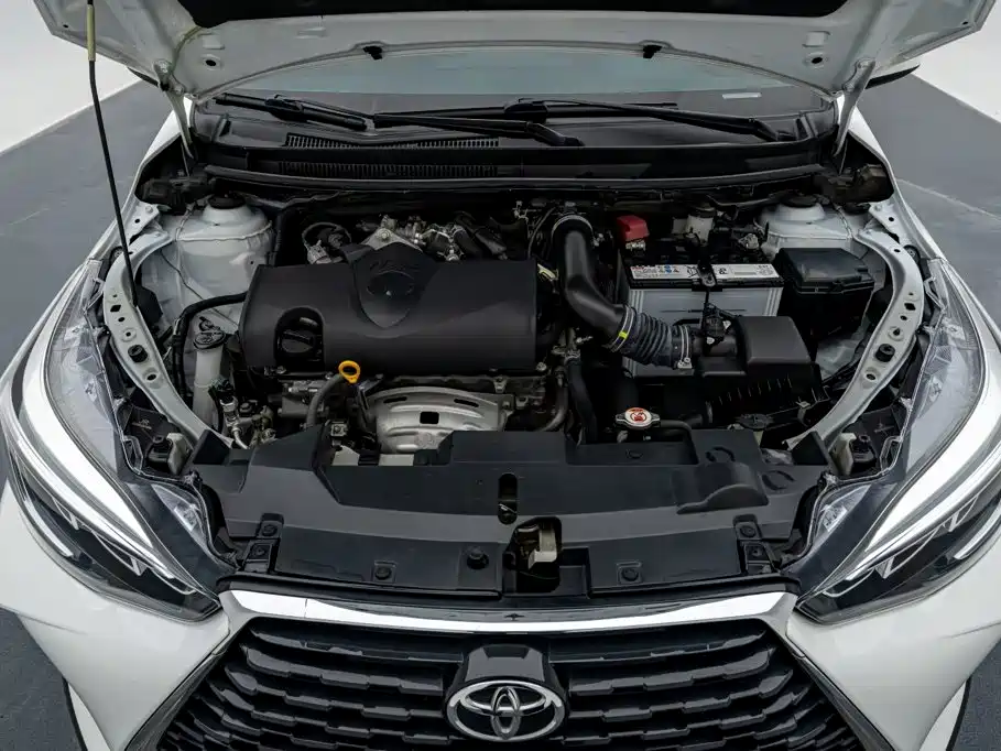 Toyota Yaris L — фото 21