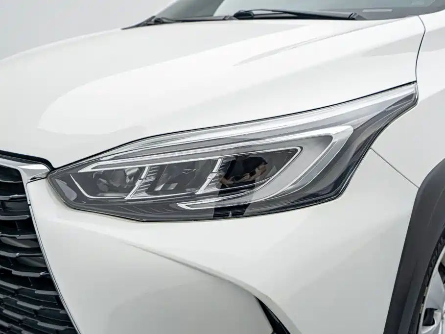 Toyota Yaris L — фото 23