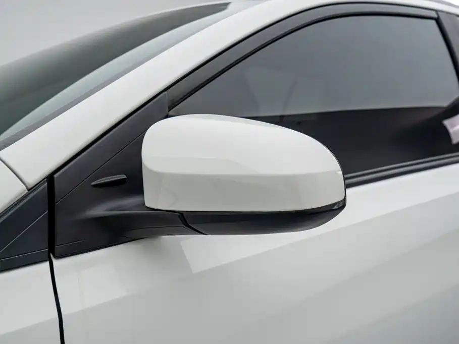 Toyota Yaris L — фото 24