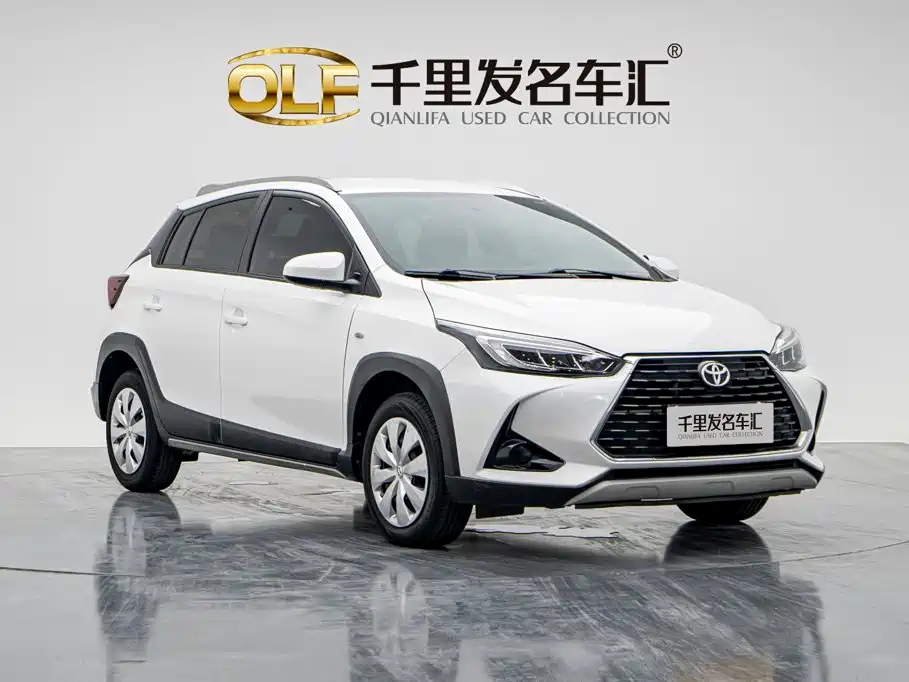 Toyota Yaris L — фото 5