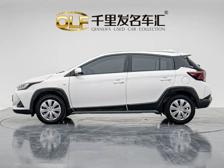Toyota Yaris L — фото 7