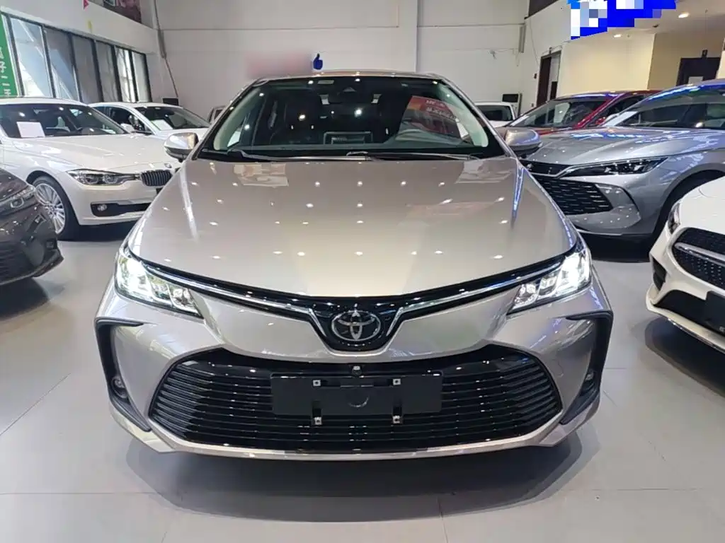 Toyota Corolla — фото 3
