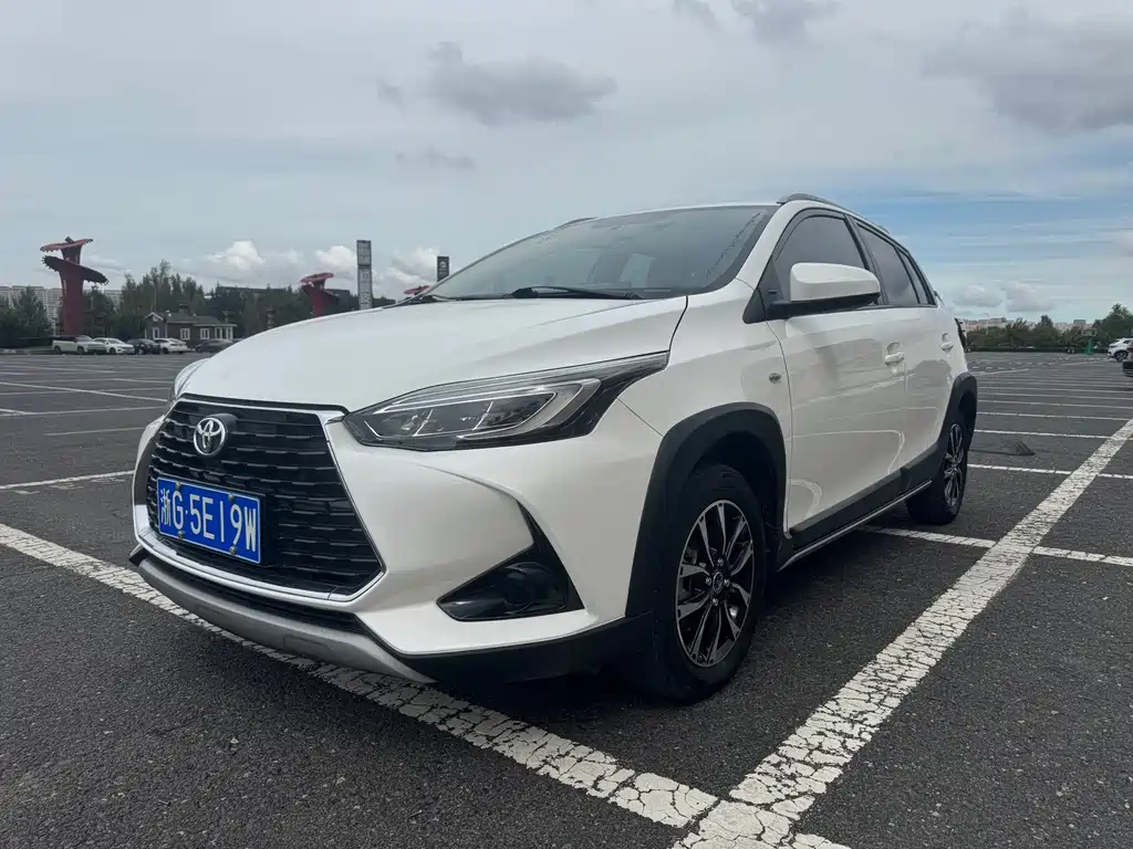 Toyota Yaris L