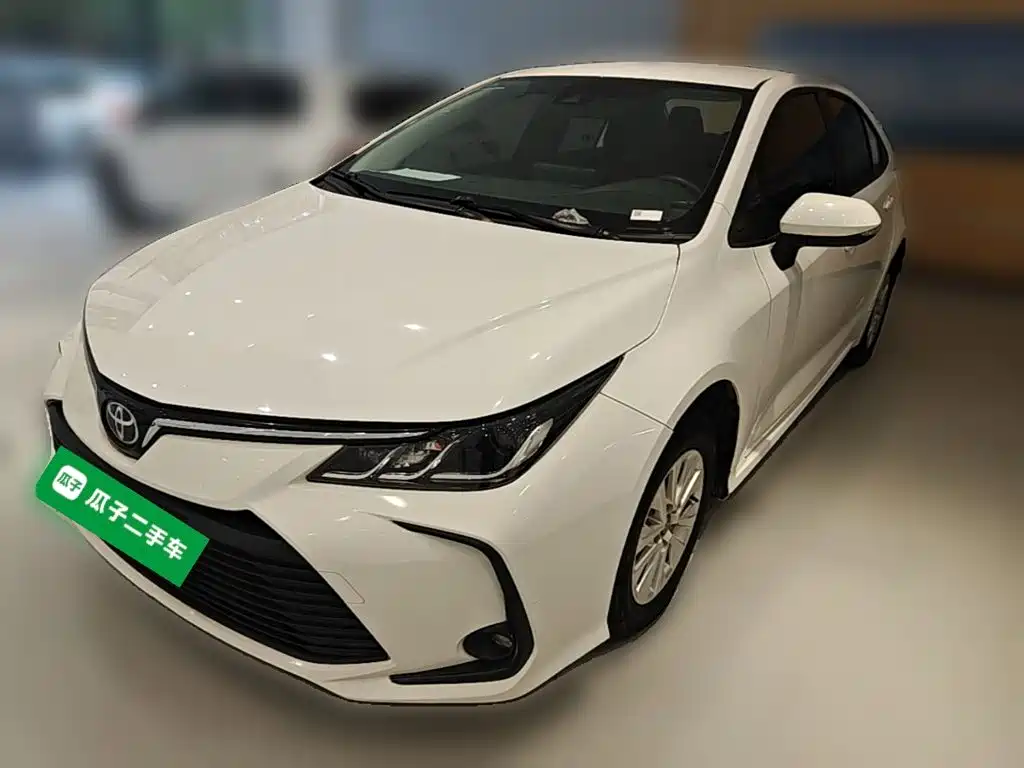 Toyota Corolla — фото 3