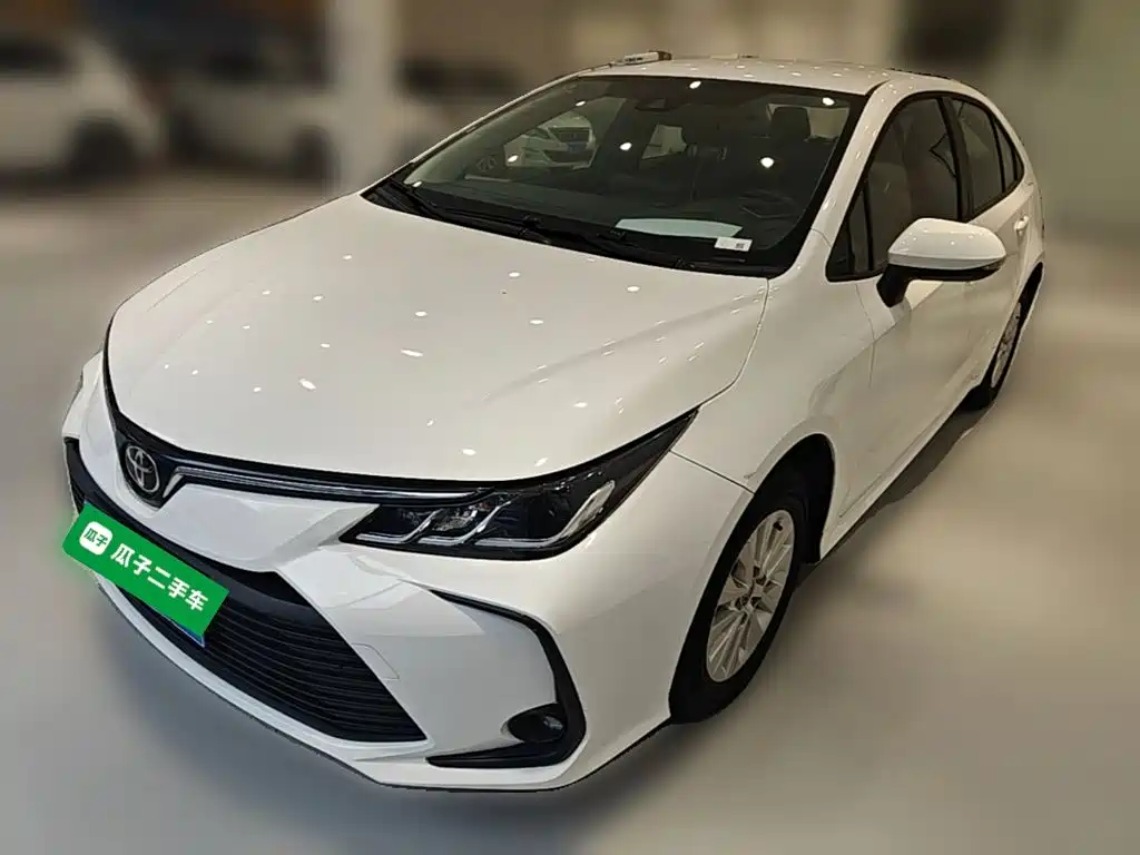 Toyota Corolla — фото 3