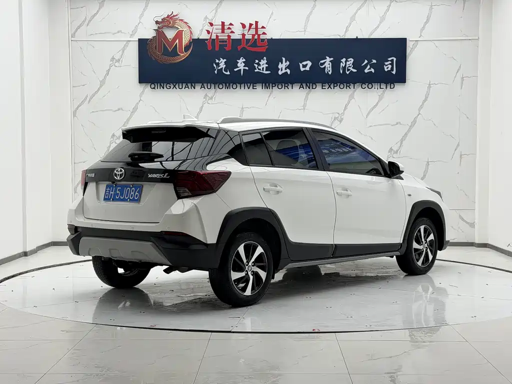Toyota Yaris L — фото 6
