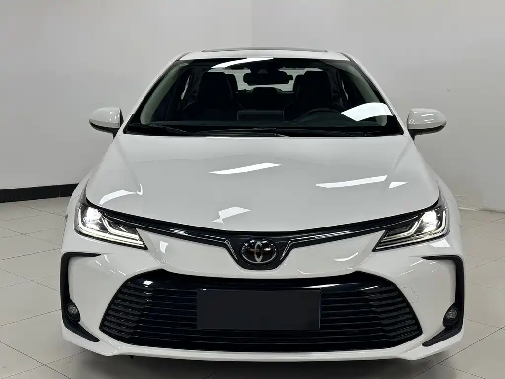 Toyota Corolla — фото 2
