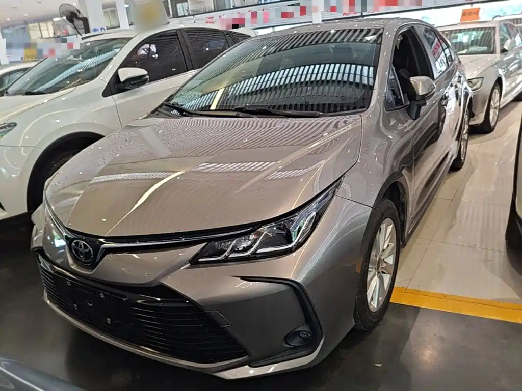 Toyota Corolla — фото 2