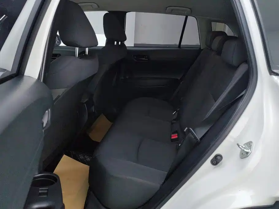 Toyota Corolla Cross — фото 11