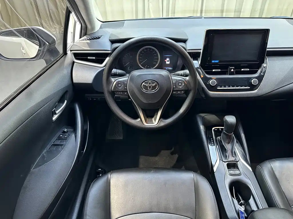 Toyota Corolla — фото 11