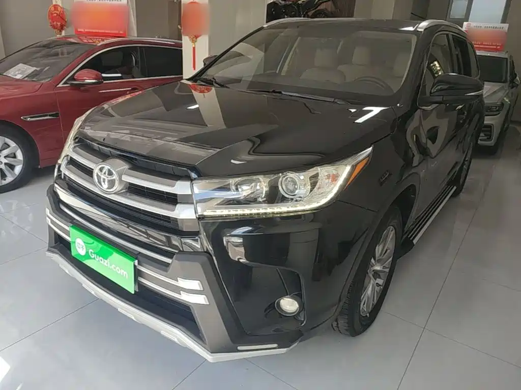 Toyota Highlander — фото 2