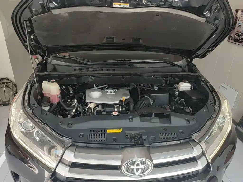 Toyota Highlander — фото 20