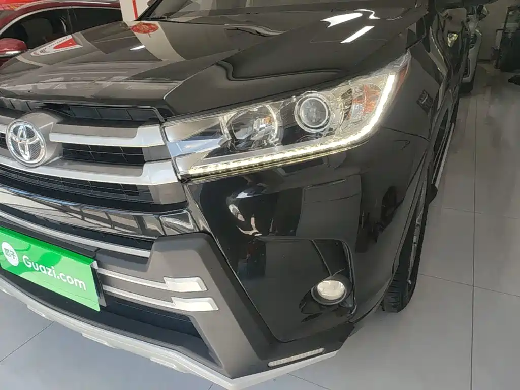 Toyota Highlander — фото 24