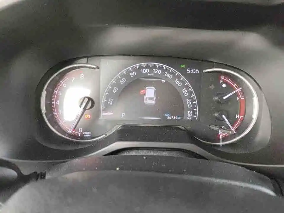 Toyota RAV4 — фото 10