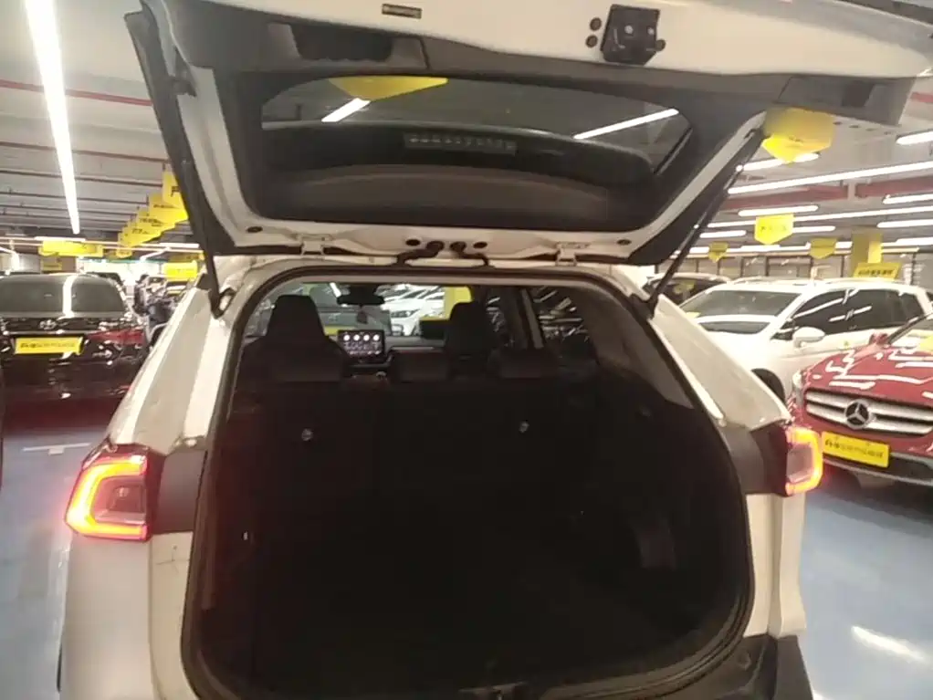 Toyota Wildlander — фото 19