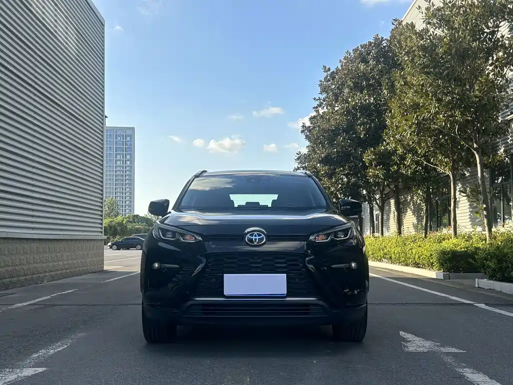 Toyota Wildlander — фото 3