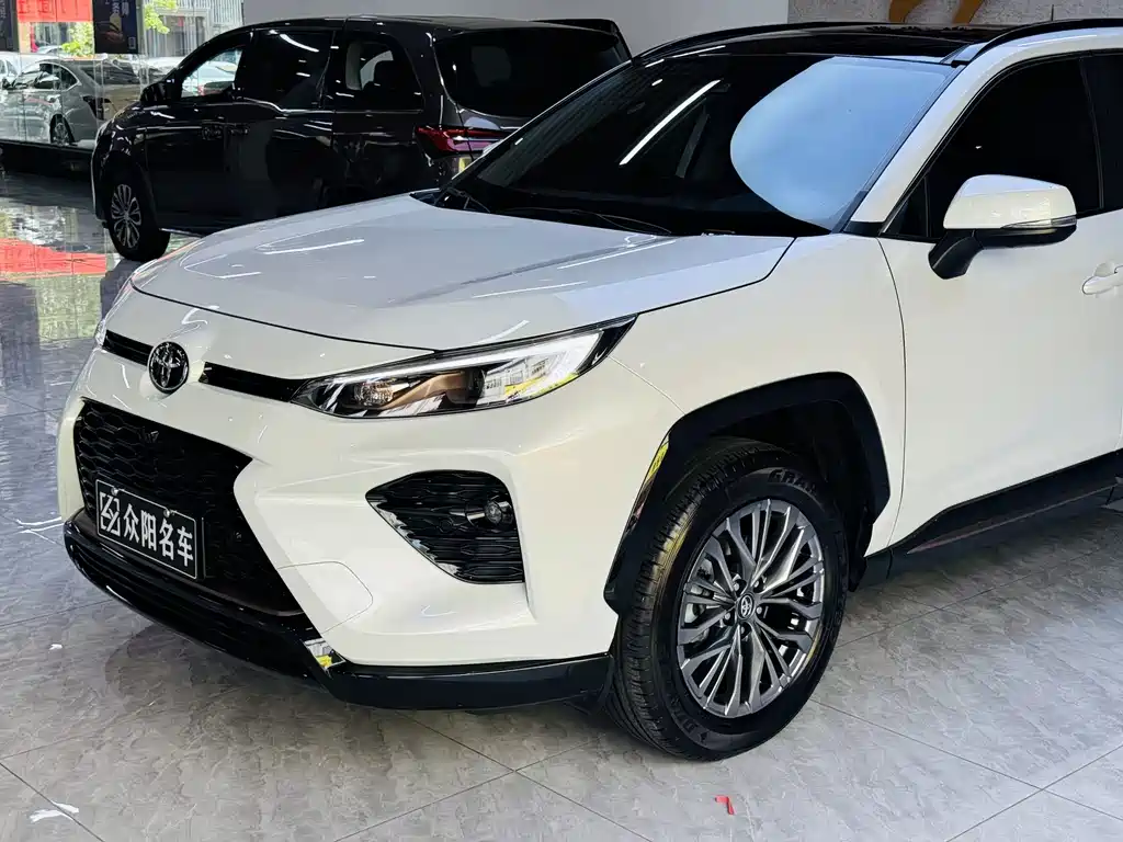 Toyota Wildlander — фото 4