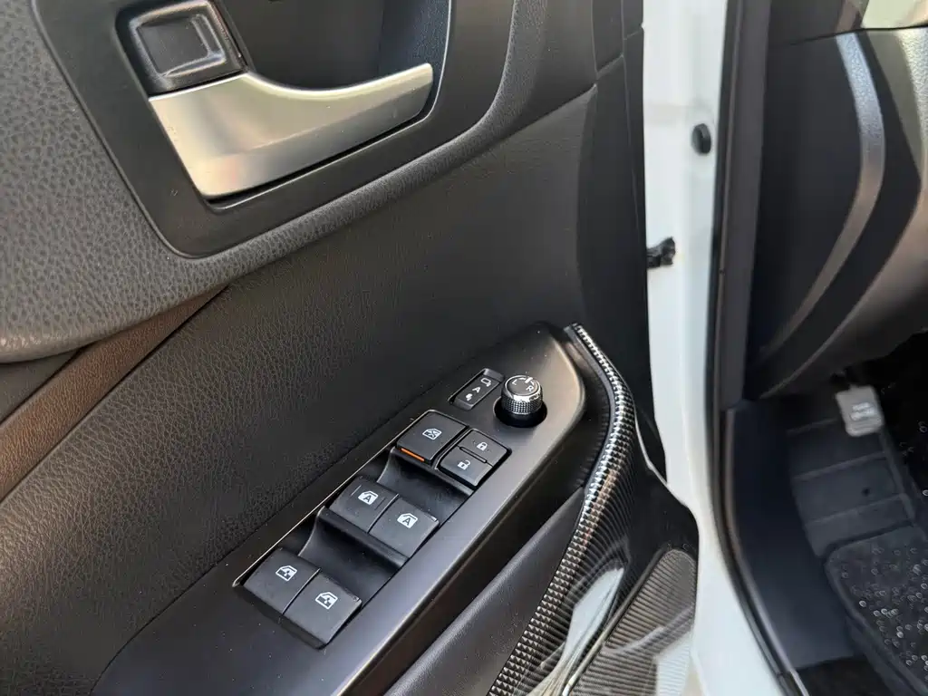 Toyota Highlander — фото 20
