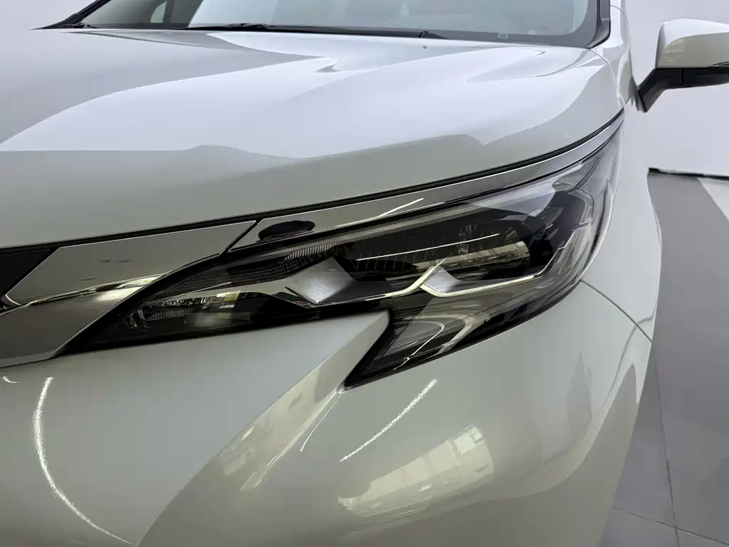 Toyota Sienna — фото 5
