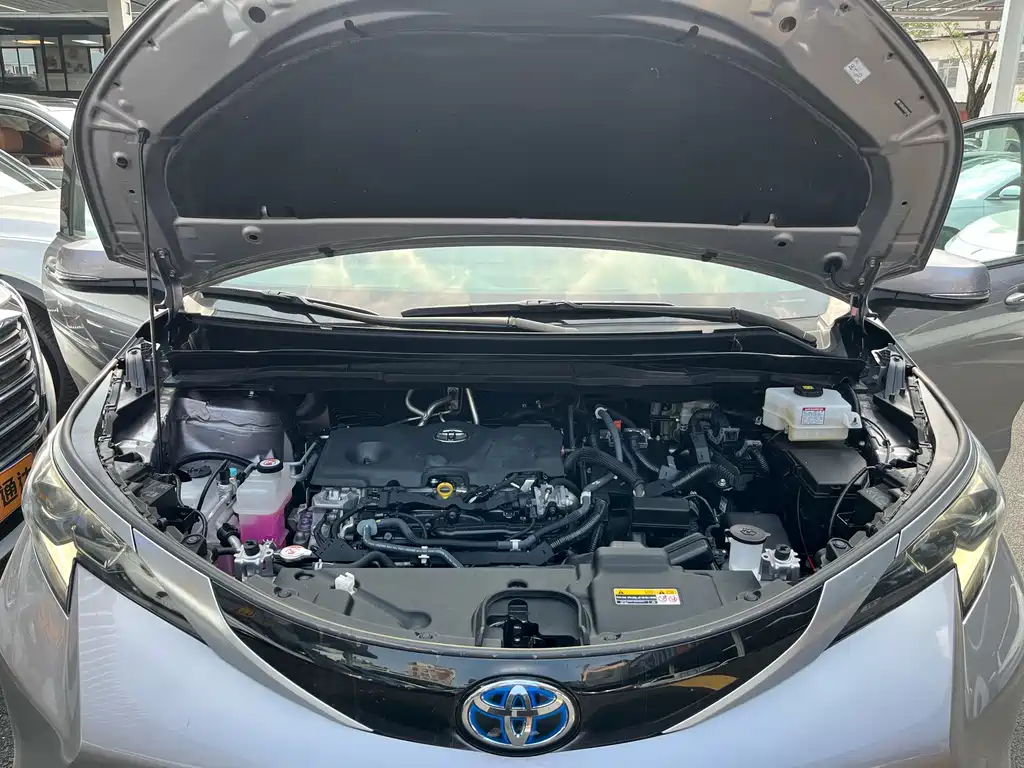 Toyota Sienna — фото 21