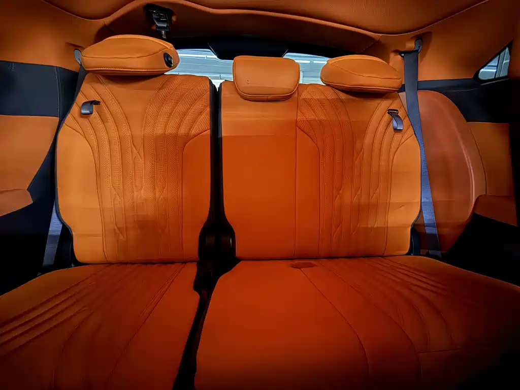 Toyota Granvia — фото 14