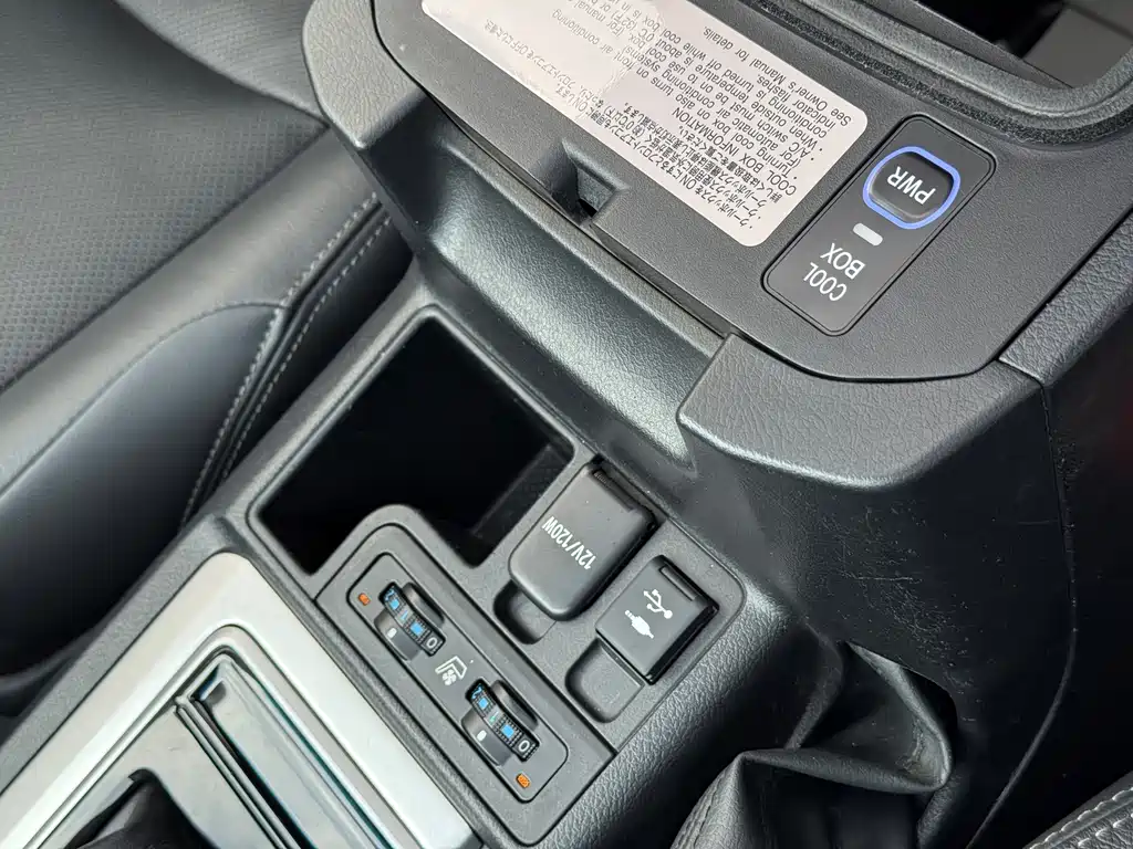 Toyota Prado — фото 10