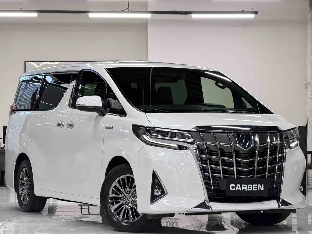 Toyota Alphard — фото 3