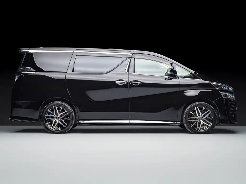 Toyota Vellfire — фото 3