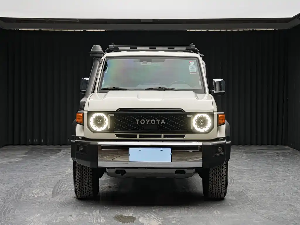 Toyota Land Cruiser — фото 2