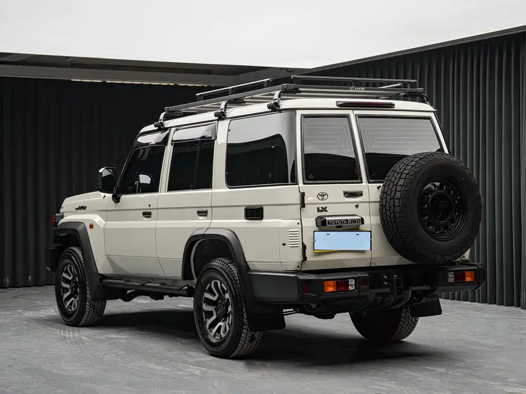 Toyota Land Cruiser — фото 4