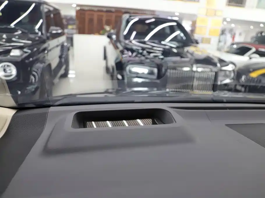 Toyota Alphard — фото 15