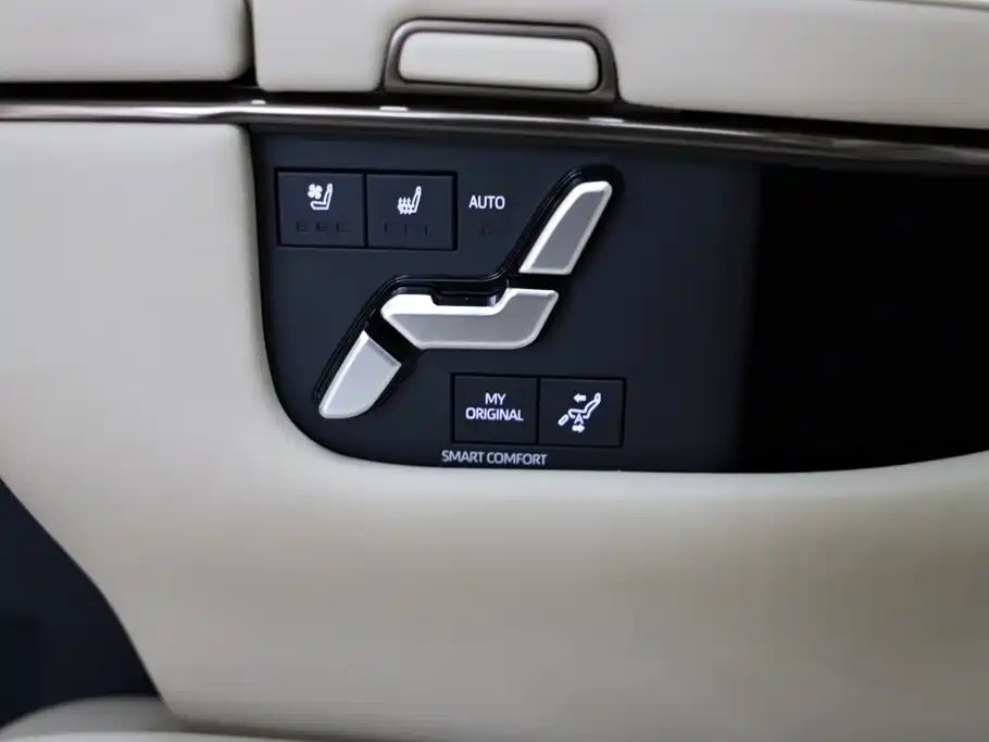 Toyota Alphard — фото 22