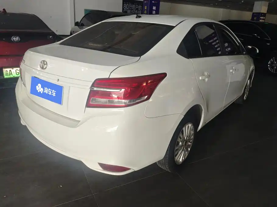 Toyota Vios — фото 3