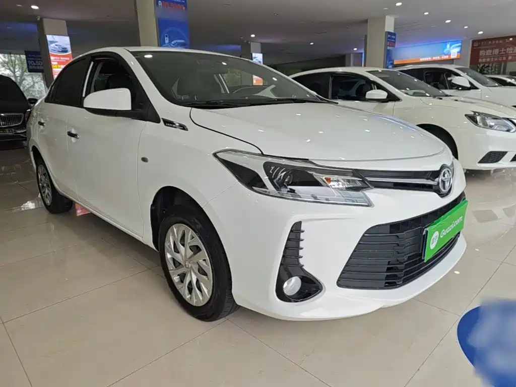 Toyota Vios — фото 4